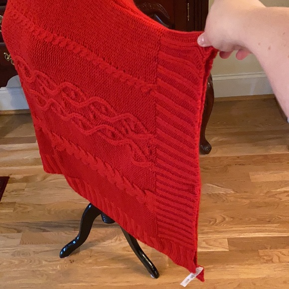 Sweater👚Poncho 💰NWT - Picture 3 of 6